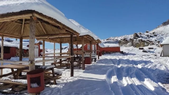 Inicia la temporada en Los Puquios y anuncian la apertura de un nuevo parque de nieve