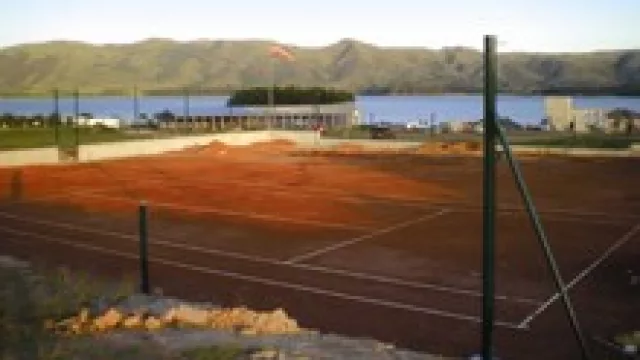 Puerto del Águila inaugura su Club Náutico.