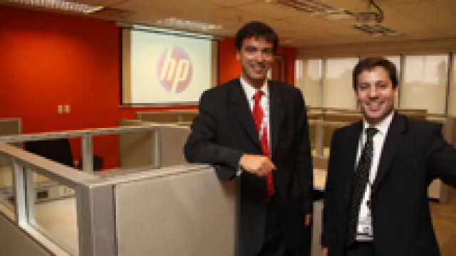 HP quiere llegar a los 1.500 empleados en Ciudad Empresaria (cada silla que usan vale U$S 400)