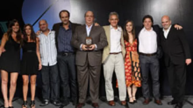 A OgilvyActionYunes no hay con qué darle