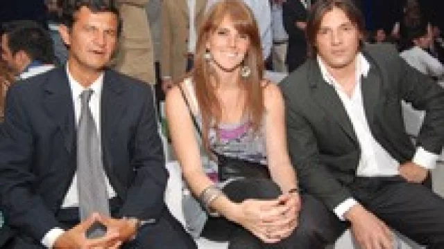 Desfile de personajes en la Gala de InfoNegocios.