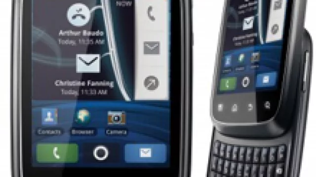 Milestone 2, Defy y Spice (los nuevos superhéroes de Motorola)