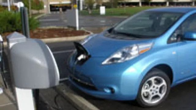 Nissan presentó el revolucionario Leaf