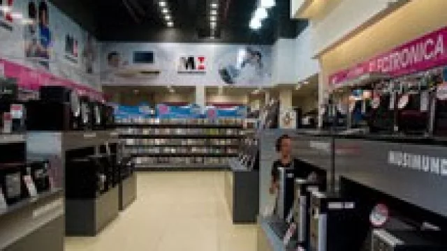 ¿Megatone se queda con Musimundo?