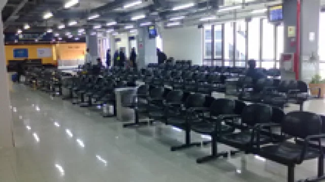 El primer día del Taravella rumbo a Ezeiza tuvo demora, espera... y caos.