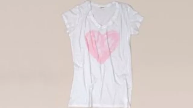 Etiqueta Negra Mujer se suma a la prevención del cáncer de mama.