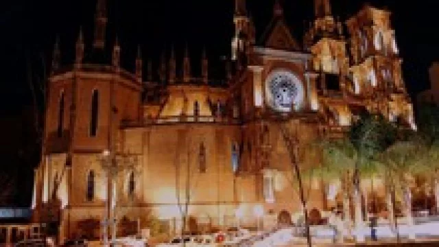 Folletería turística en 1.000 comercios cordobeses.