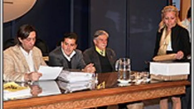 Delta y dos empresas más en carrera por el Pabellón del Bicententario.