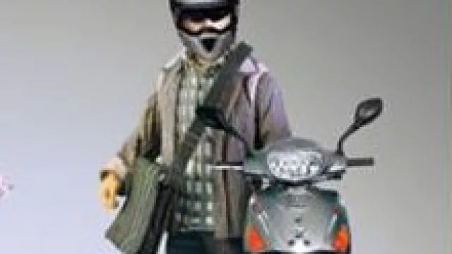 Zanella presenta: “los héroes usan casco”.