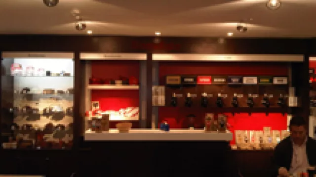 Marche un Bonafide al Córdoba Shopping.