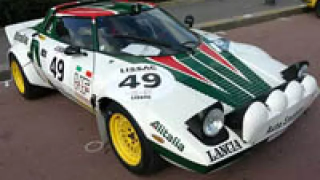 Vuelve un símbolo de la competición: Lancia Stratos 2011