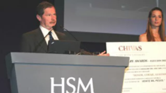 Buscando El Caballero del Año 2010 (by Chivas).