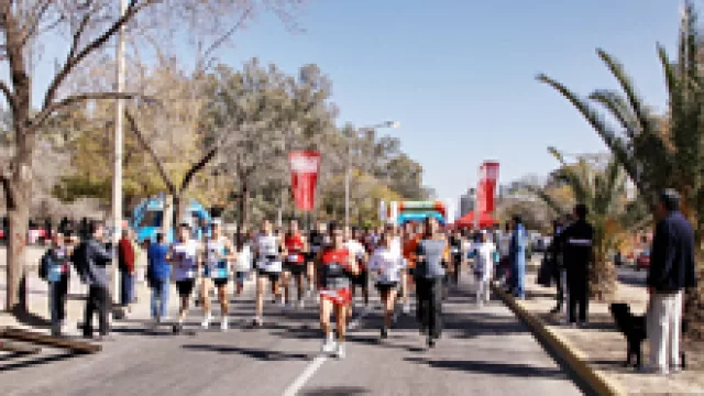 Unos 500 cordobeses corrieron por los niños (By Visa Agrentina).