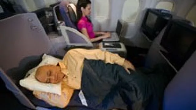 Continental Airlines ya tiene listos sus nuevos asientos-cama.