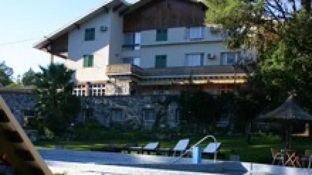 ¡El dólar vale $ 4,40! (...en Diquecito).