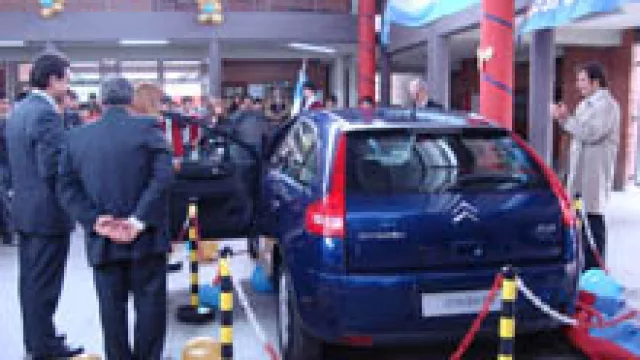 Citroën entregó un C4 con fines educativos