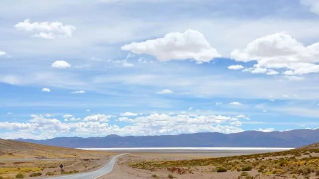 Litio: entre rumores de estatización, ahora nace YPF Litio S.A.