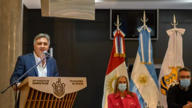 Llaryora anunció la entrega de becas a 529 comedores y merenderos a través de la Tarjeta Activa