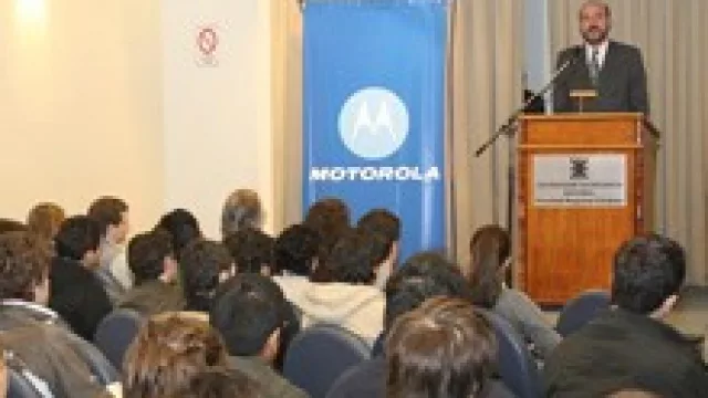 Siempre es buen momento para emprender (by Motorola, Galicia y JA).