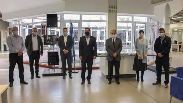 Salta firmó un contrato con ARSAT y es parte de la Red Federal de fibra óptica  