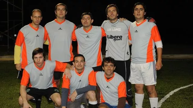 El equipo de Hipotecario que ganó el "clásico" 4 a 3 frente al Banco Credicoop