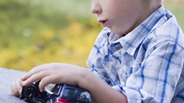 ¿Nuestros hijos se sienten más seguros cuando mamá maneja?