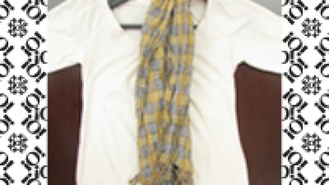 Remera y chalina Zhoue