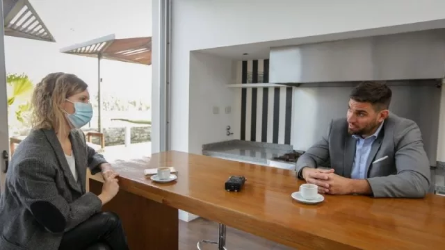 “Tenemos alrededor de 18.000 referencias, de las cuales 11.500 son de medicamentos y 6.500 de perfumería”.