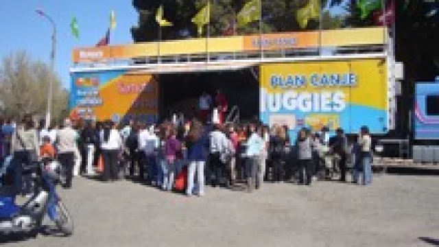 Huggies regaló más de 2 millones de pañales.