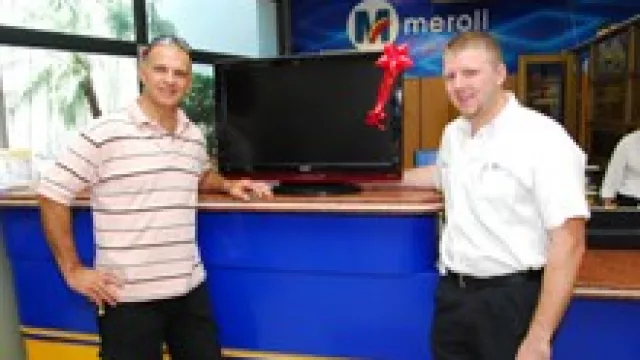 Con ustedes… ¡el flamante ganador del LCD 32” Sanyo! (by Merolli).