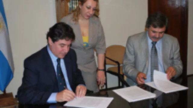 Acuerdo de cooperación entre Fiat y el gobierno de Córdoba por la educación