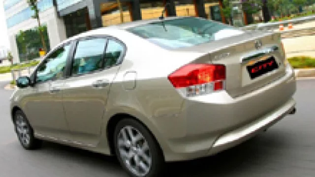 Llegó el inédito Honda City, ¿un small Civic?