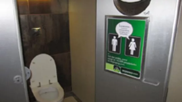 Argenprop se mete al baño de mujeres (by ADN Comunicación)