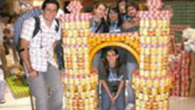 De latas de conserva que en realidad son esculturas.