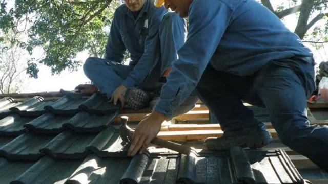 ¿Y si usamos tejas de caucho reciclado para el techo? Investigadores cordobeses ganaron un premio internacional con esa idea