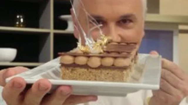 Lucas Galán y Osvaldo Gross juntos en la primera jornada de cocina de autor.