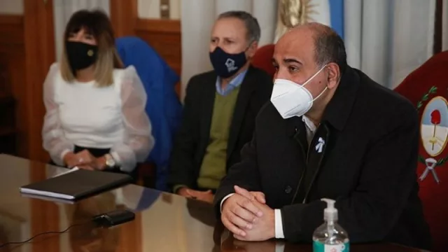 Analizan acelerar la construcción de viviendas en Tucumán y brindar créditos 