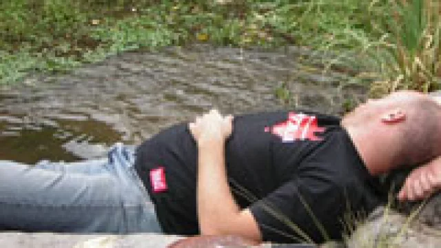 Los verdaderos amigos no se enojan… (ni siquiera por "esa" foto)