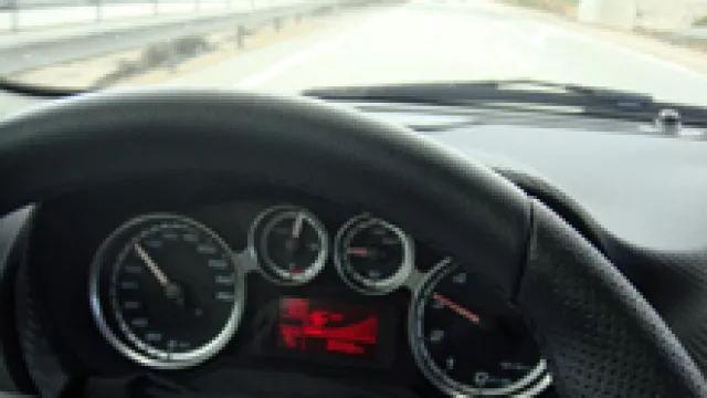 Italia eleva el límite de velocidad máxima permitida. ¿Es ventajoso?